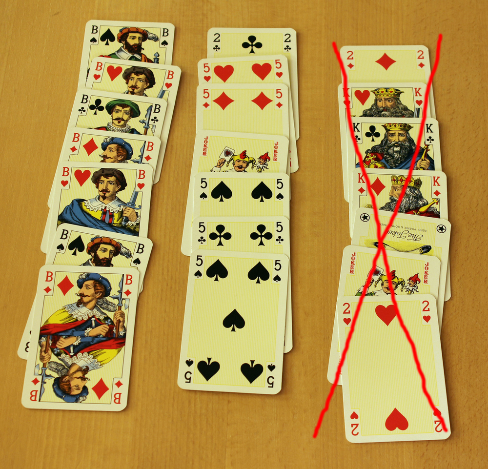 Canasta reglerne til sjove kortspil her
